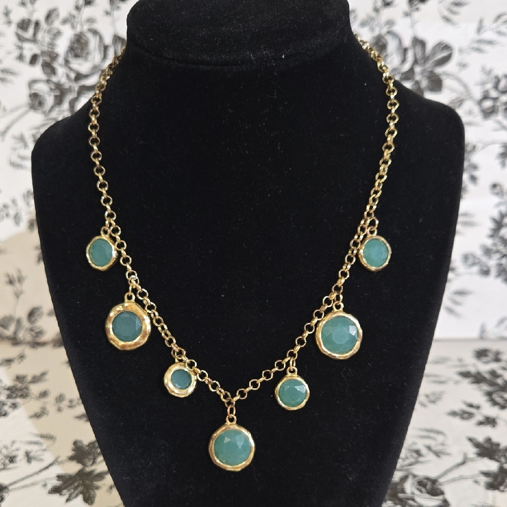 Elegant Gold and Green Necklace Wg14